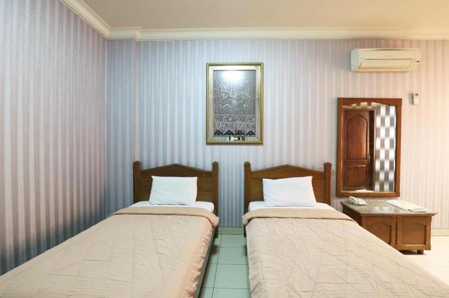 Hotel 678 Kemang Powered By Cocotel Jakarta Luaran gambar
