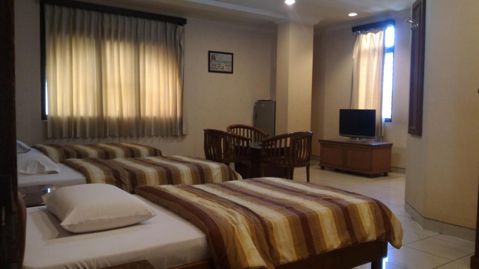 Hotel 678 Kemang Powered By Cocotel Jakarta Luaran gambar