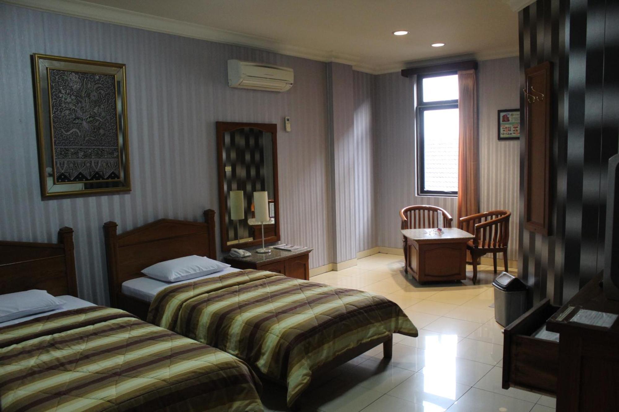Hotel 678 Kemang Powered By Cocotel Jakarta Luaran gambar