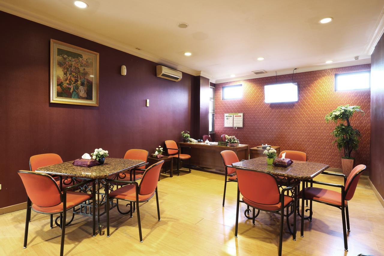 Hotel 678 Kemang Powered By Cocotel Jakarta Luaran gambar